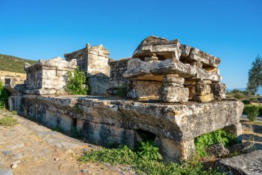 Denizli 'de bulunan antik Hierapolis' in kalıntıları