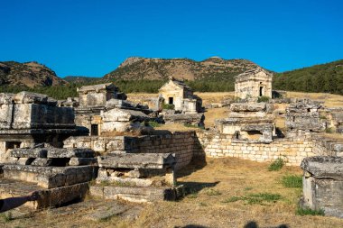 Denizli 'de bulunan antik Hierapolis' in kalıntıları