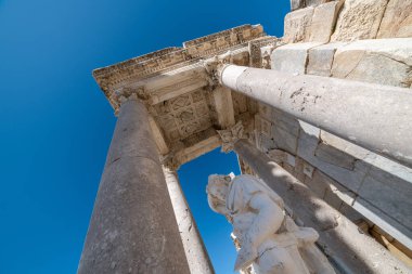 Burdur, Türkiye yakınlarındaki antik Sagalassos kenti. Roma şehri Sagalassos 'un Yukarı Agora kalıntıları.