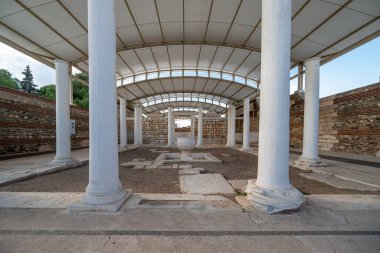 Artemis Tapınağı ve Antik Sardis Şehri ya da güneşli bir günde Manisa, Salihli 'deki Sardes