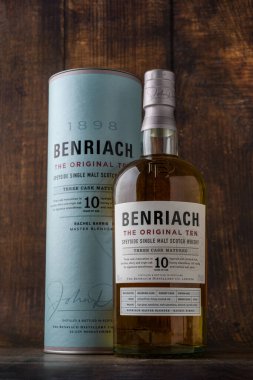 Antalya, Türkiye - 23 Ocak 2025: Benriach The Original Ten Single Skoç Whisky İskoçya 'nın Speyside bölgesinde üretildi