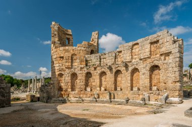 Antalya, Perga 'daki Antik Perge Kenti Helenistik Şehir Kapısı' nın kalıntıları