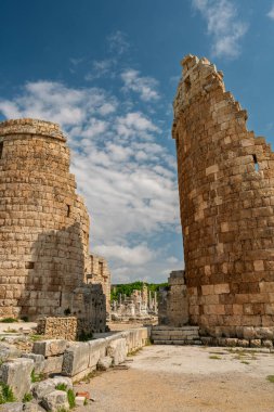 Antalya, Perga 'daki Antik Perge Kenti Helenistik Şehir Kapısı' nın kalıntıları