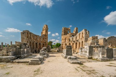 Antalya, Perga 'daki Antik Perge Kenti Helenistik Şehir Kapısı' nın kalıntıları