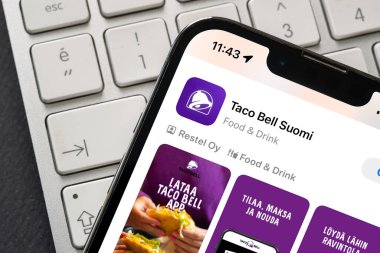 Antalya, Türkiye - 2 Haziran 2025: Taco Bell uygulaması, çok uluslu bir fast food restoran zinciri, iPhone ekranında