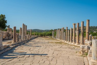 Türkiye 'nin güneybatısında tarihi bir Lycia kıyı kenti olan Patara' nın antik kalıntıları