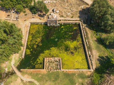 Beysehir Konya 'daki kutsal su kaynağıyla antik Eflatunpinar Hitit Anıtı