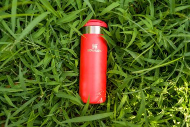 Antalya, Türkiye - 17 Ağustos 2025: Yeşil çimenler üzerinde Mercan Stanley Aerolight Transit Kupası