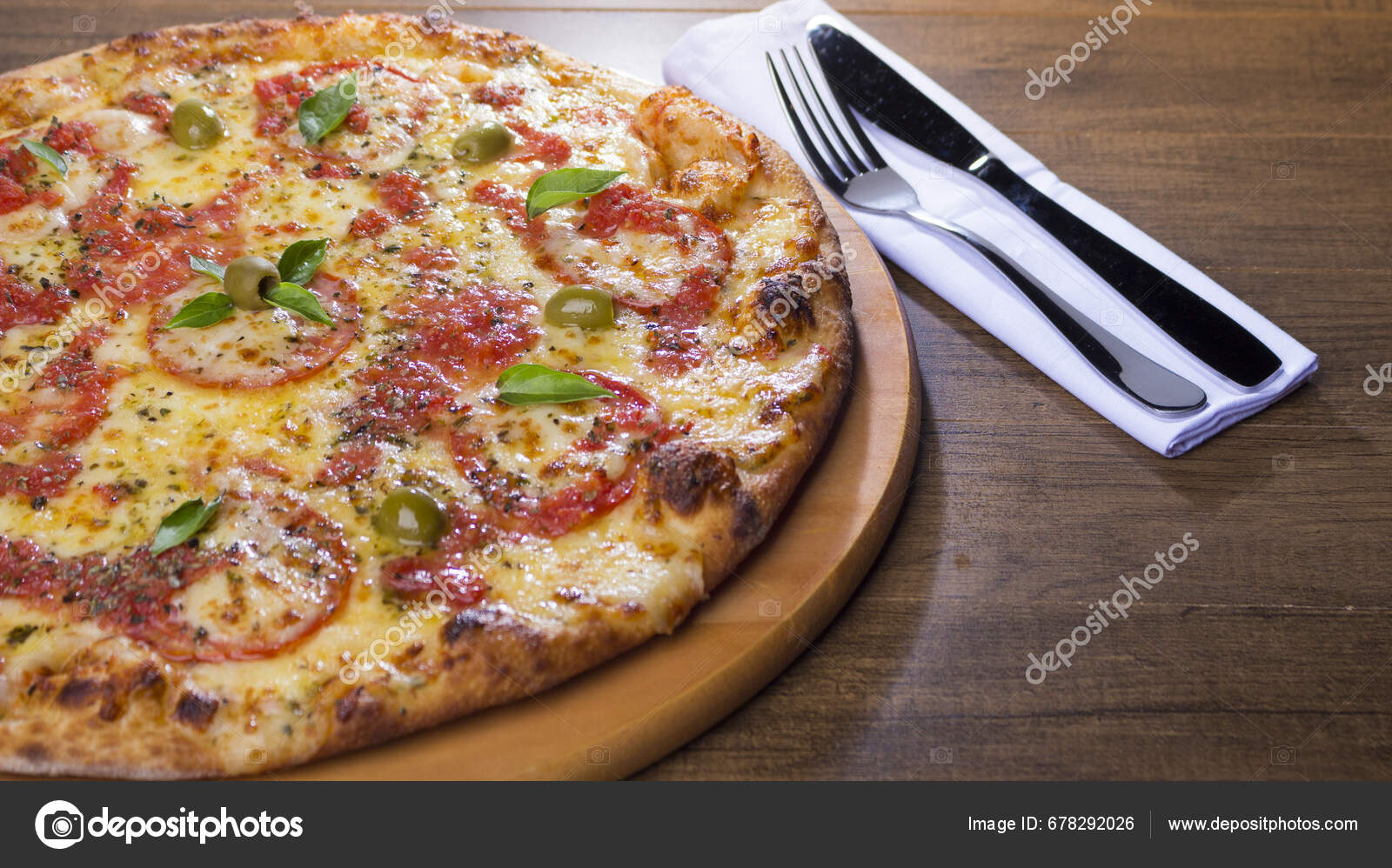 Pizza Marguerita Made Tasty Pizza Dough Mozzarella Tomatoes Marjoram