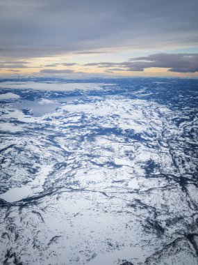 Norveç 'in Trondheim kenti yakınlarında kış mevsiminde kar yağışı