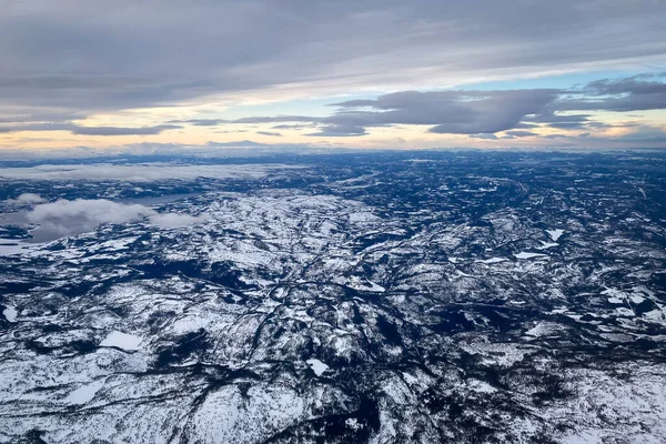 冬のノルウェー トロンハイム付近の雪に覆われた風景 — ストック写真