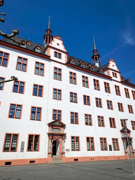 Παλαιό Κτίριο Του Πανεπιστημίου Στο Mainz Γερμανία Κατά Μπλε Ουρανό — Φωτογραφία Αρχείου