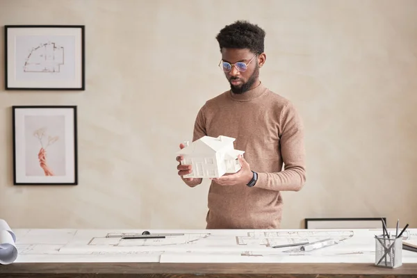 Serious Young Black Architect Beard Standing Table Floor Plan Analyzing — Stock Photo, Image