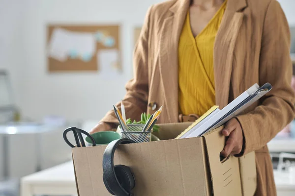 Close Businesswoman Packing Things Box While Moving New Office — Stock Photo, Image