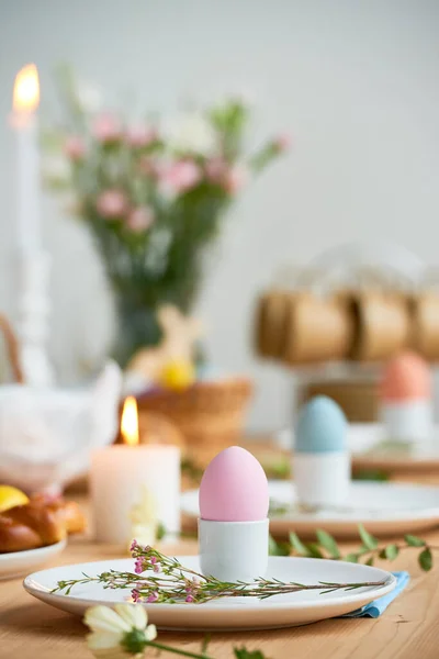 Пасхальне Яйце Маленькій Чашці — стокове фото