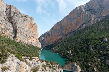 2020 yazında İspanya 'nın Katalonya kentindeki Congost de Mont-rebei vadisinin manzarası.