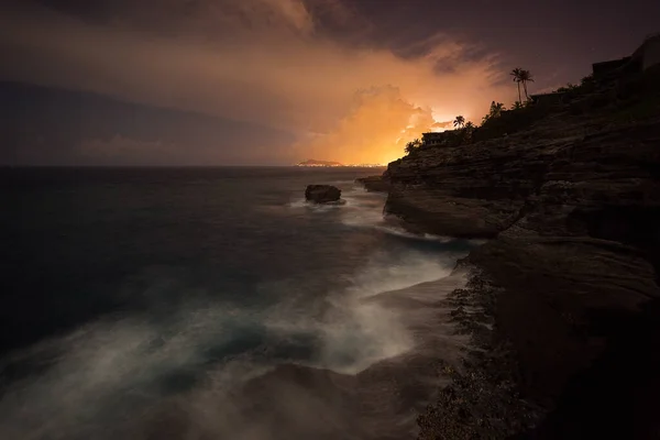 Hawaje Honolulu Ahu Pluting Jaskinia Chiny Ściany Długa Ekspozycja — Zdjęcie stockowe