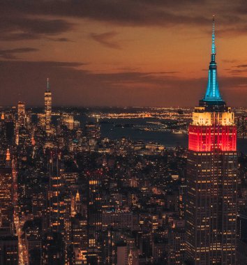 Şehir gökyüzü gece batımı New York