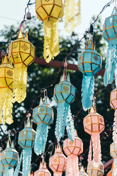 Decoração Lanternas Papel Colorido Pendurado Festival Loy Krathong — Fotografia de Stock