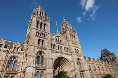 Doğal Tarih Müzesi cephesi