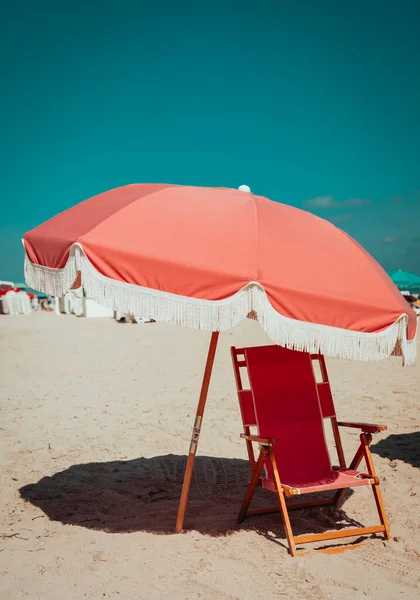 Strand Stole Paraply Miami Beach Slappe Ferie Sommer - Stock-foto