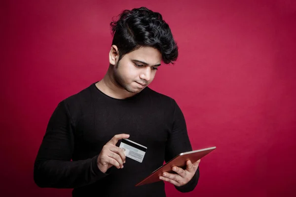 Young Man Making Online Payment Debit Credit Card — Stock Photo, Image