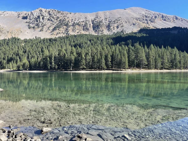 stock image Ibon de Plan lake. Lake glacial landscape in the Pyrenees mountains.