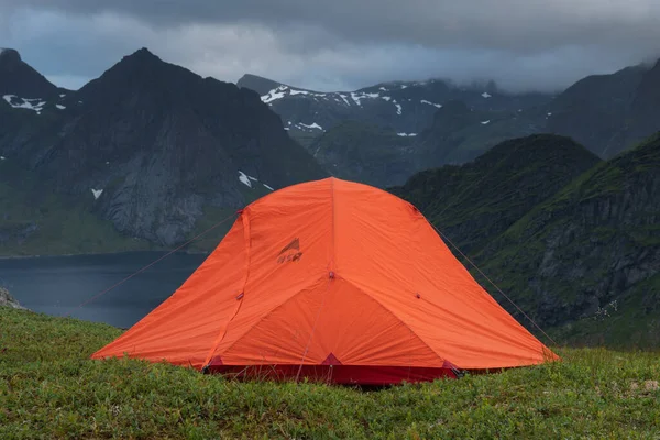 Tent Camping Mountains Kirkefjord Lofoten Islands Norway — Stock Photo, Image