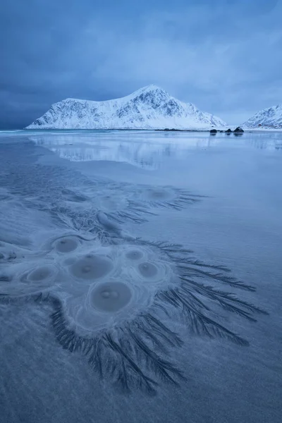 Padrões Areia Água Corrente Praia Skagsanden Flakstady Lofoten Islands Noruega — Fotografia de Stock