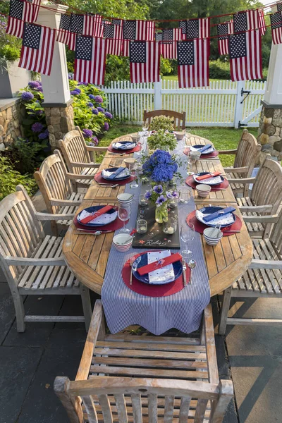 Festive Fourth July Party Table Set Garden Pergola — Stock Photo, Image
