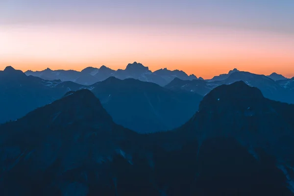 Wspaniały Wschód Słońca Plecak Górach — Zdjęcie stockowe