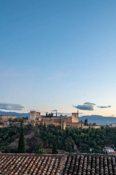 Vista Aérea Del Palacio Alhambra Granada España Con Montañas Nevadas — Foto de Stock