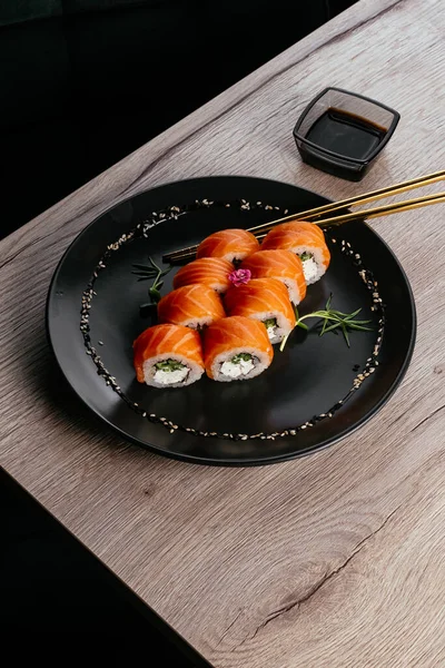 Philadelphia Sushi Roll Plate Asian Restaurant Menu — Foto de Stock