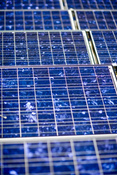 Commercial solar panel installations in the U.S.