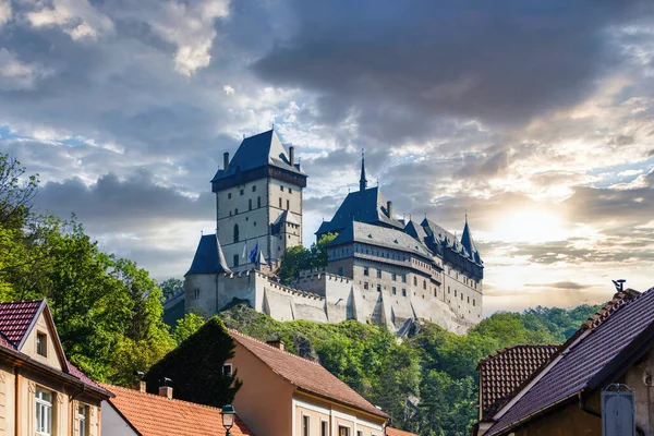 Berømte Gotiske Middelalderslott Karlstejn Tsjekkia – stockfoto