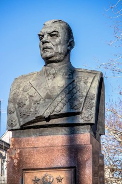 Odessa, Ukrayna 29.12.2022. Ukrayna 'nın Odessa kentindeki Sofievskaya caddesinde bulunan Mareşal Malinovsky anıtı.
