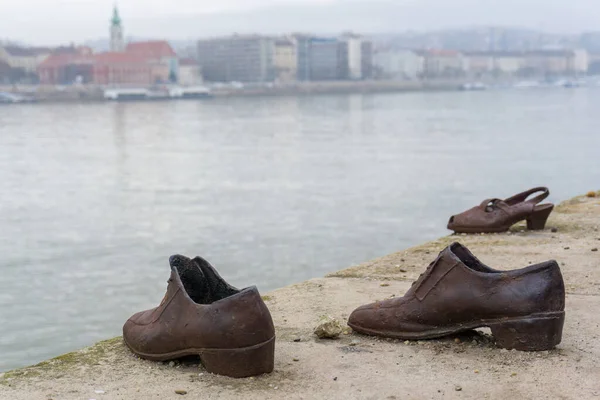 Monument Holocaust Victims Shoe Memorial Danube Embankment Budapest Hungary — Stock Photo, Image