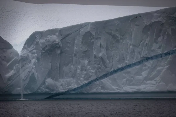 Little Waterfall Big Iceberg Wall — Foto Stock