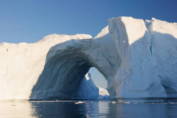 Extreme Arch Big Icebergs Floating Sea — Stock Photo, Image