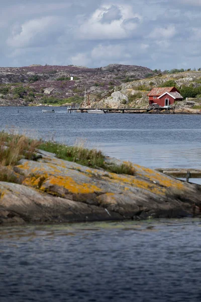 Red Swedish Fisherman House Vastra Gotalan Kirkesund Sweden — стоковое фото