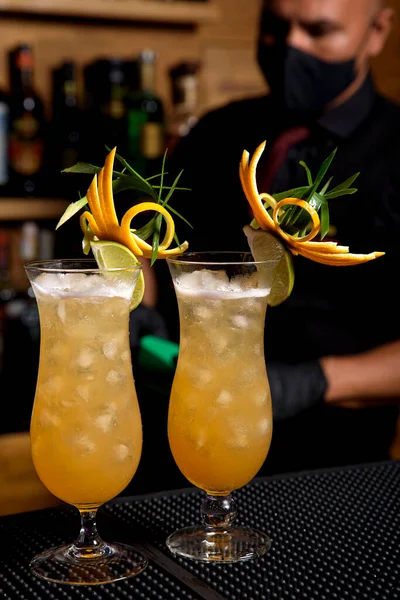 Bartender Preparing Cocktail Cocktail Bar Drinks Concept — Φωτογραφία Αρχείου