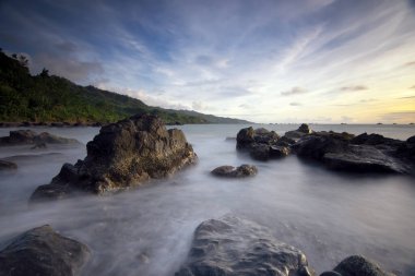 the beauty of sawarna beach in banten with its powerful waves
