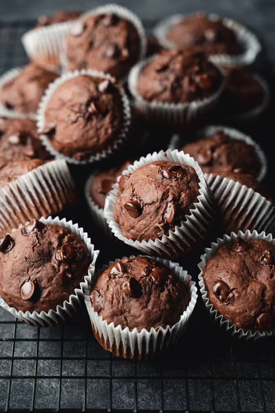 Close Freshly Baked Chocolate Chip Zucchini Muffins — Stockfoto