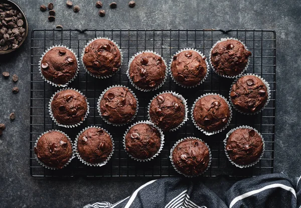 Overhead Rack Chocolate Zucchini Muffins Black Background — Stockfoto