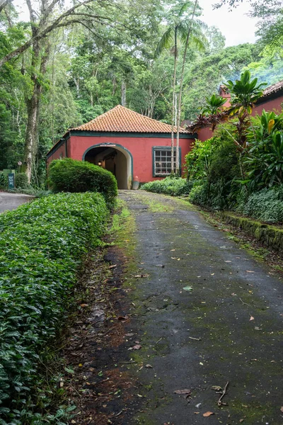Beautiful View Old Historic Red House Building Green Tijuca Forest — Stok fotoğraf