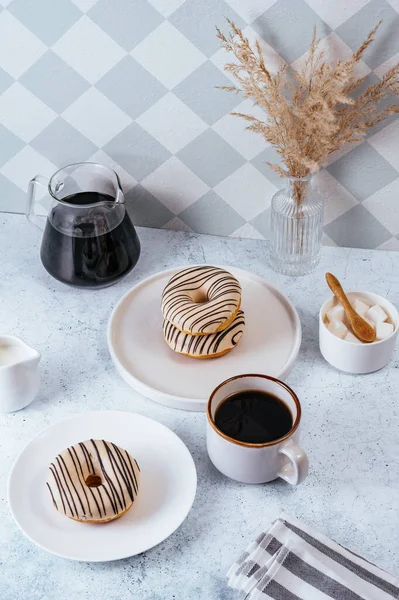 Donuts Café Esmalte Leve Café Com Uma Xícara — Fotografia de Stock