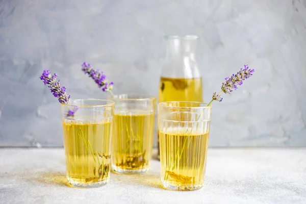 Summer Alcoholic Cocktail Lavender — стоковое фото