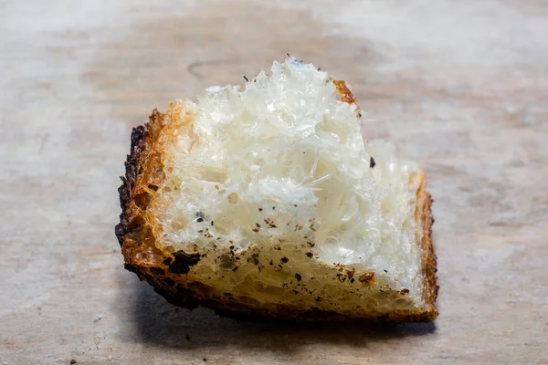 Close Chunk Airy Artisanal Bread Caramelized Crust — Stock Photo, Image