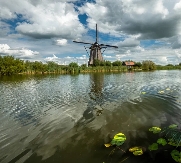 Postcard Windmill Canals Gray Sky Kinderdijk — Stock Photo, Image
