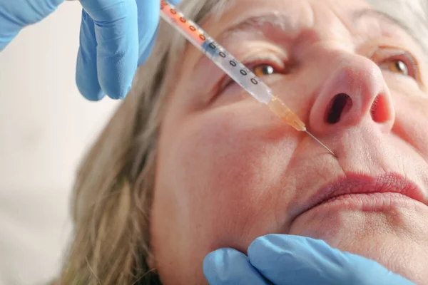 Senior Woman Gets Injection Her Lips — Stock Photo, Image
